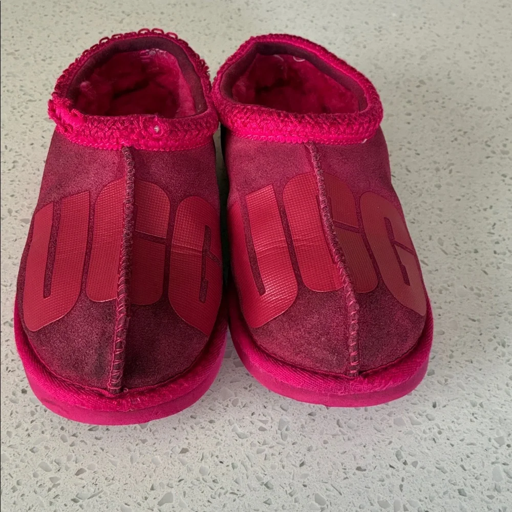 TASMAN UGG